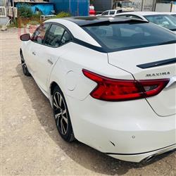 Nissan Maxima
